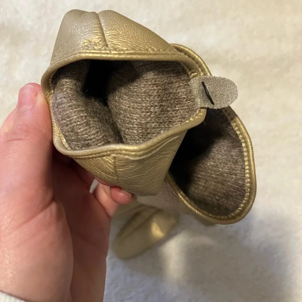 NWT Anthro Maeve Short Faux-Leather Texting Gloves in Light Gold Champagne